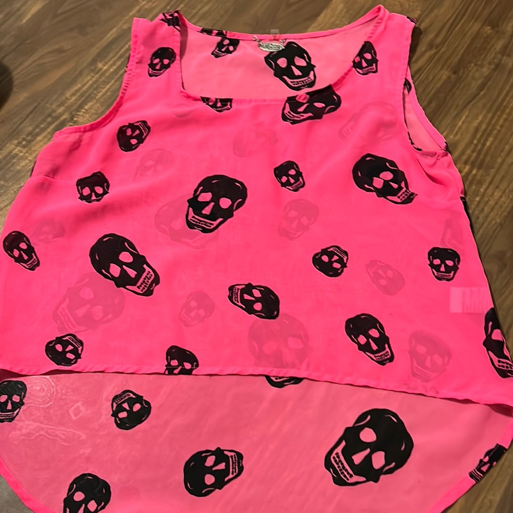 Ali&kris pink and black skull crop top size small